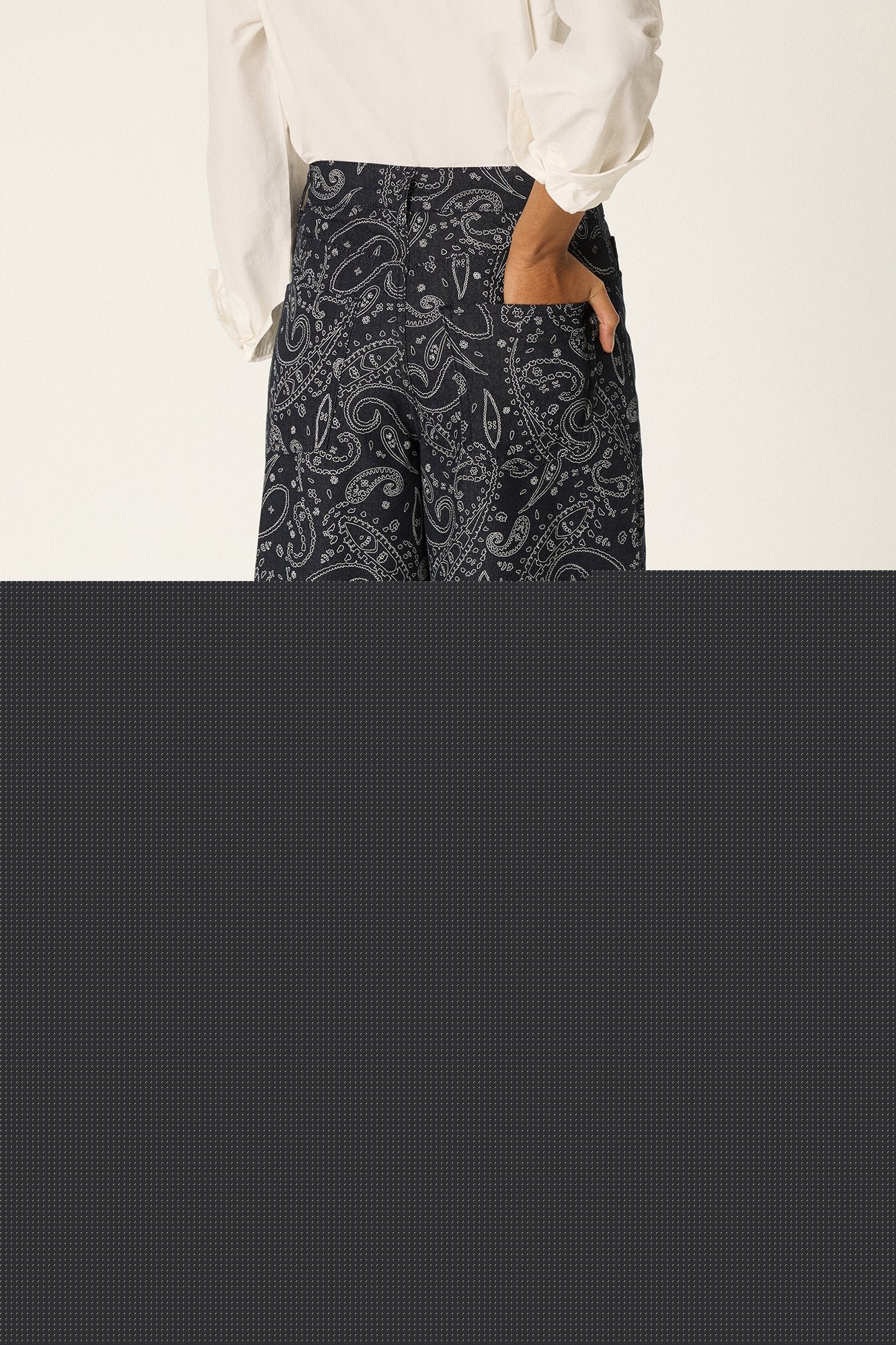 PAISLEY PATTERNED LIGHTWEIGHT GABARDINE PANTS
