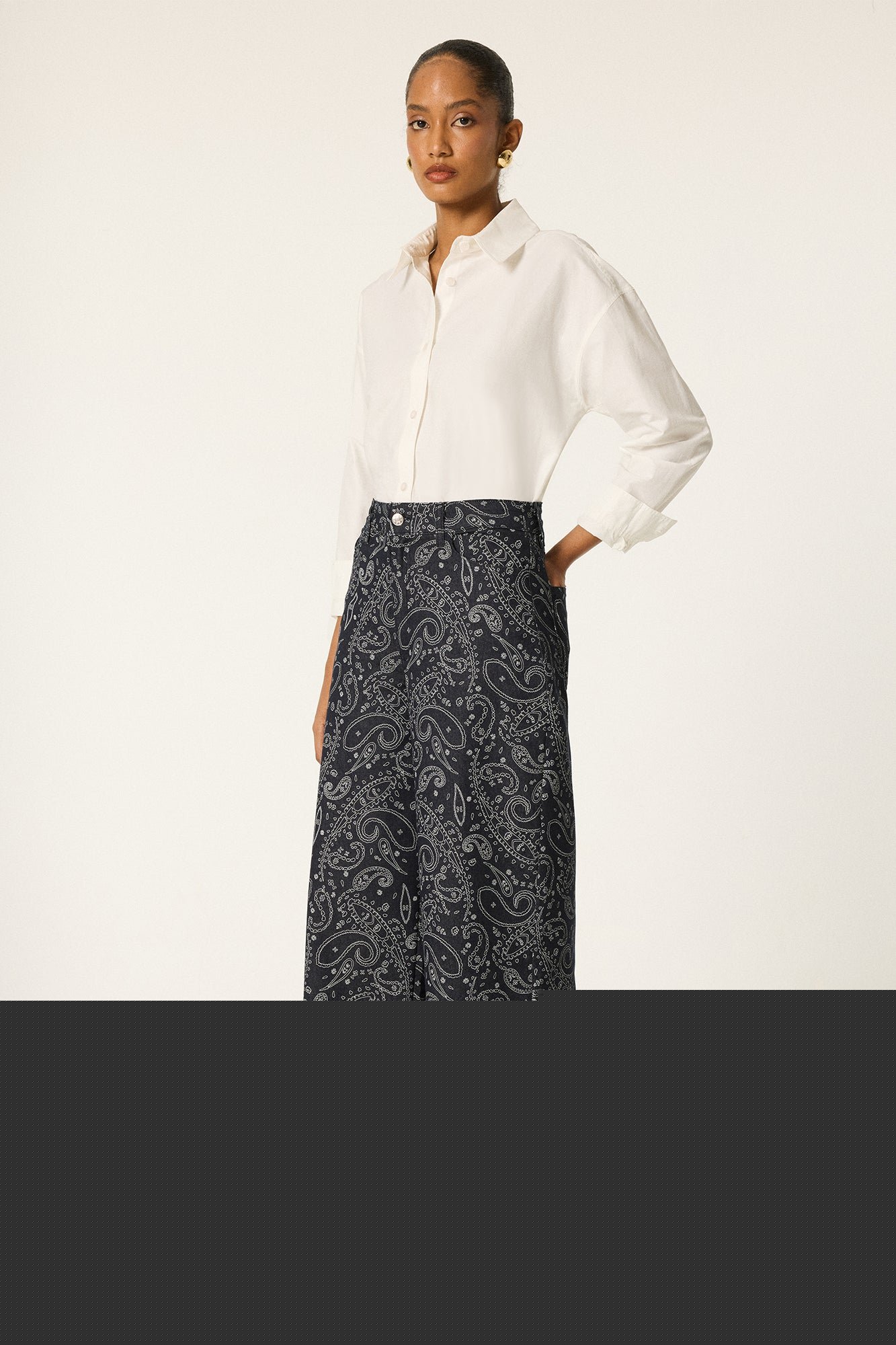 PAISLEY PATTERNED LIGHTWEIGHT GABARDINE PANTS