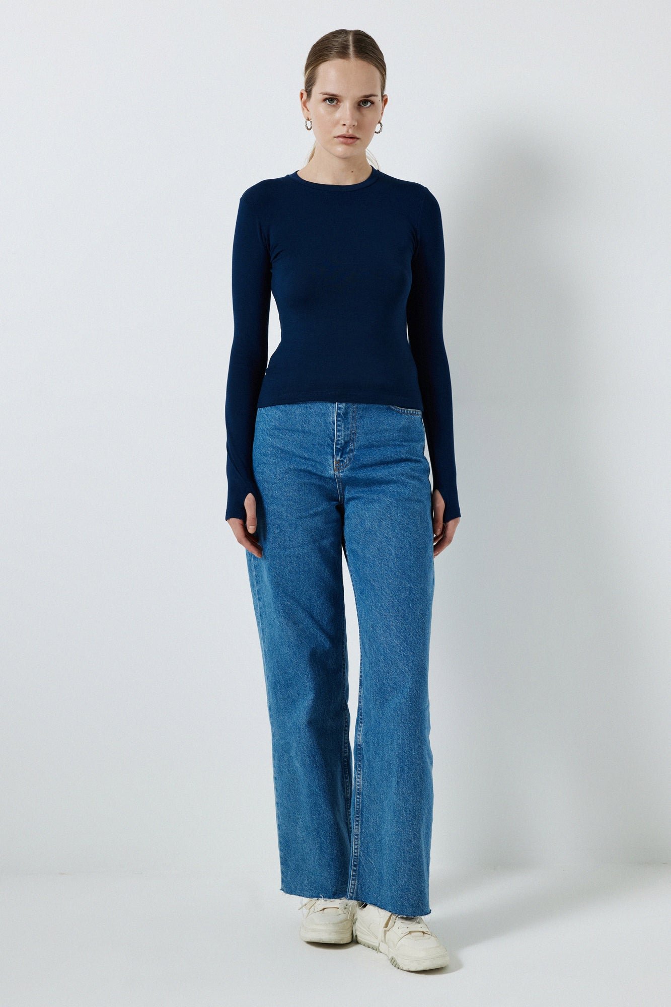 THUMB-FASTENİNG LONG-SLEEVED BODYSUİT