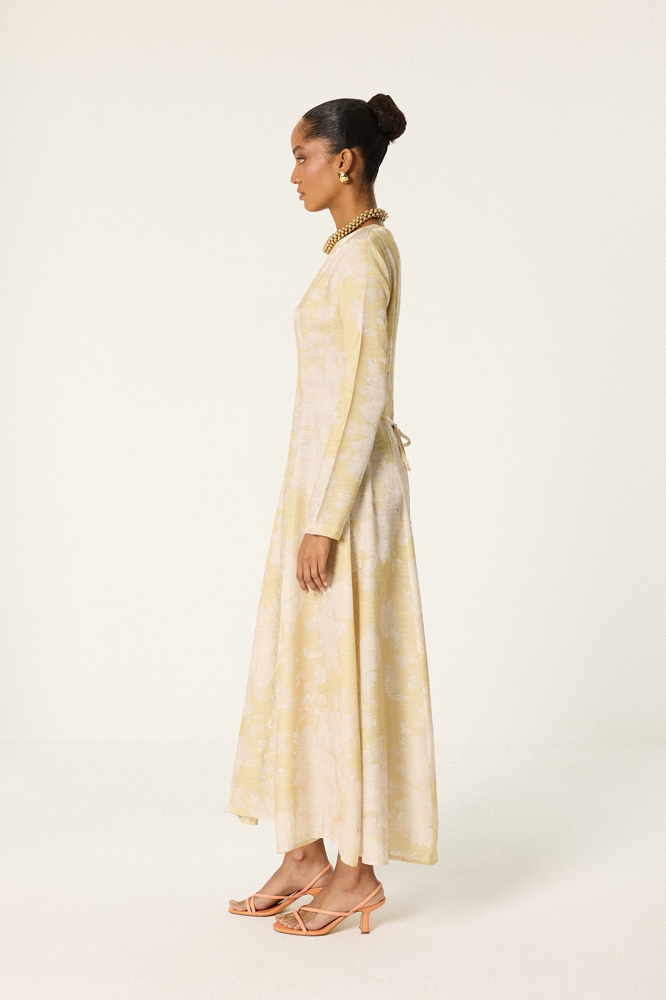 PATTERNED DRESS WITH BINDING BELTS