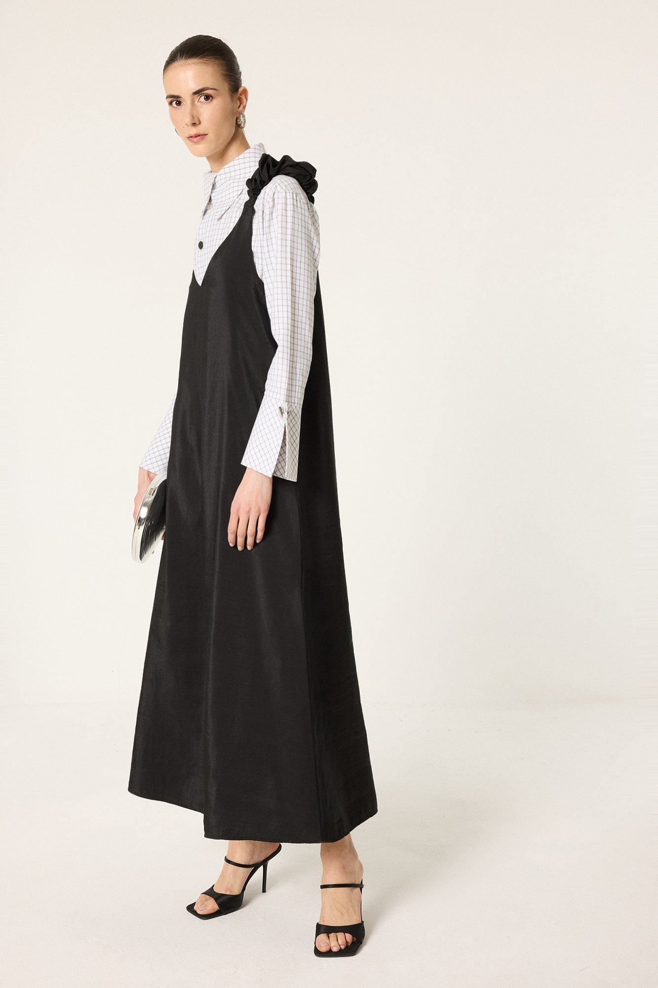 GATHERED SHOULDER CUPRA GILET